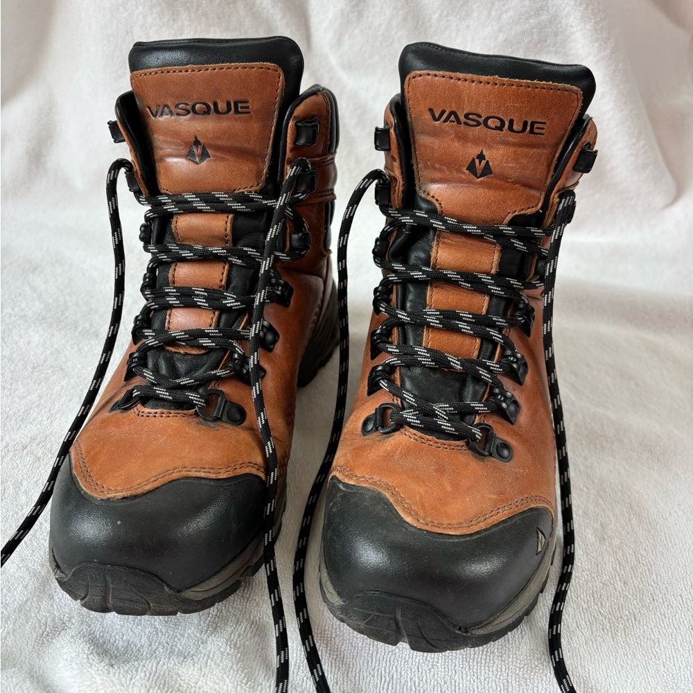 Vasque Wonen’s Leather Hiking Boots